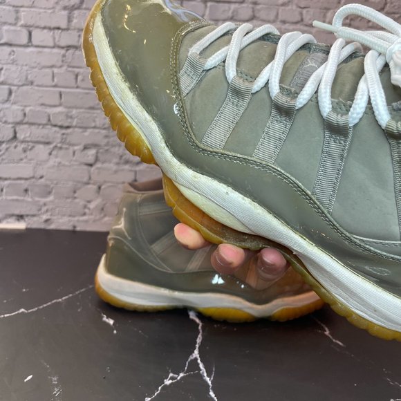 Size 9.5 - Air Jordan 11 Retro 'Cool Grey' (2001) - Project - 136046 011 - Picture 7 of 7